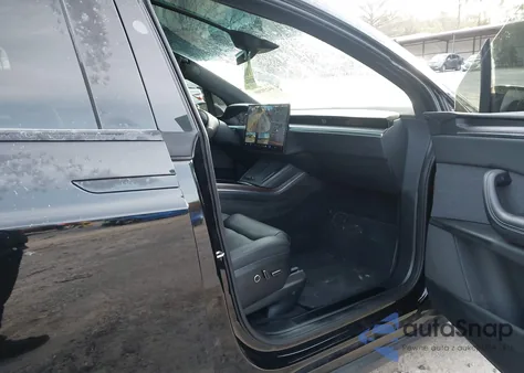 2024 Tesla Model X Long Range z USA, uszkodzony, nr VIN 7SAXCAE58RF442736